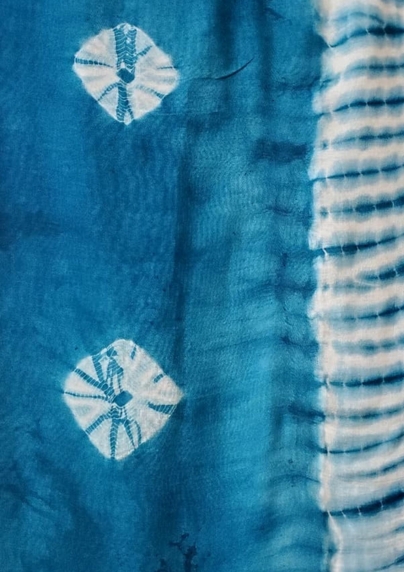 Fanama Design — AW-CI-FA-006-26 — Bleu pétrole, blanc